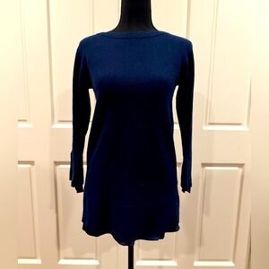 Lafayette 148 NY 100% Cashmere sweater with silk trim in perfect condition